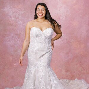 1321 by Martina Liana Wedding Dress - Street Size 16 - Boutique Sample